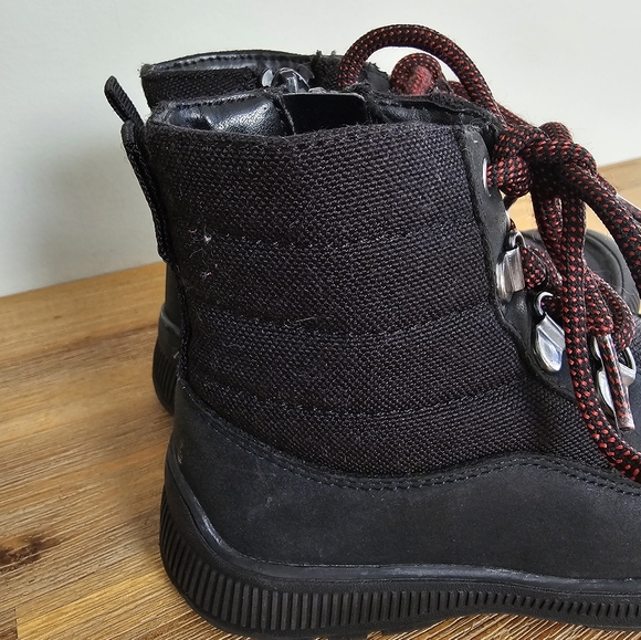 CAT & JACK Toddler Boys Side Zip Black Work Boots - Picture 2 of 9